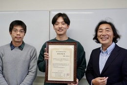 理工学専攻メカトロニクスプログラム1年味岡晃生さんが 第65回自動制御連合講演会において優秀発表賞を受賞しました。
